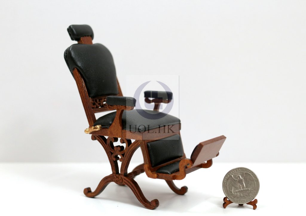 1:12 Scale Miniature Old Style Barber Chair For Doll House