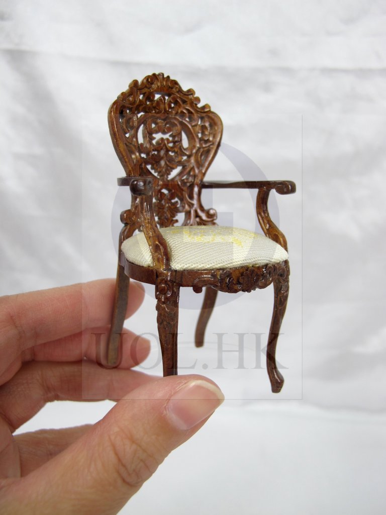 1:12 Scale Miniature Victorian Carved Arm Chair For Doll House