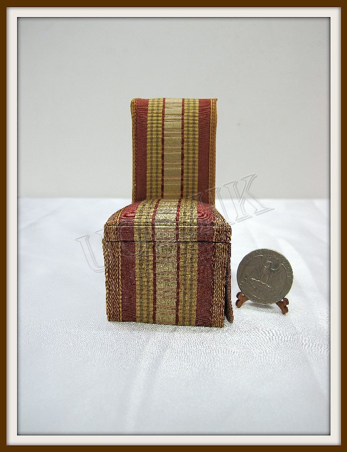 1:12 Scale of doll house fabric dining chair -10504